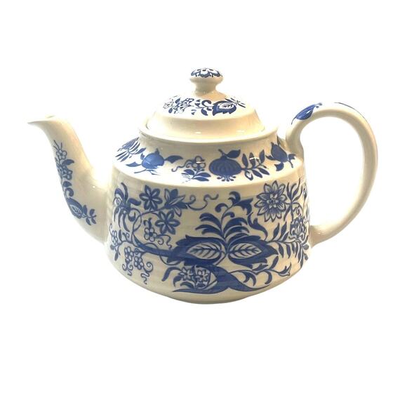 Vintage Sadler Blue Onion English Teapot – Made in England - Picture 3 of 6
